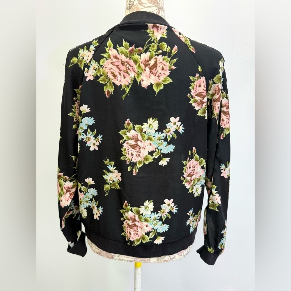 LIVE 4 TRUTH Black and Pink floral lightweight bomber jacket size M - Picture 4 of 13